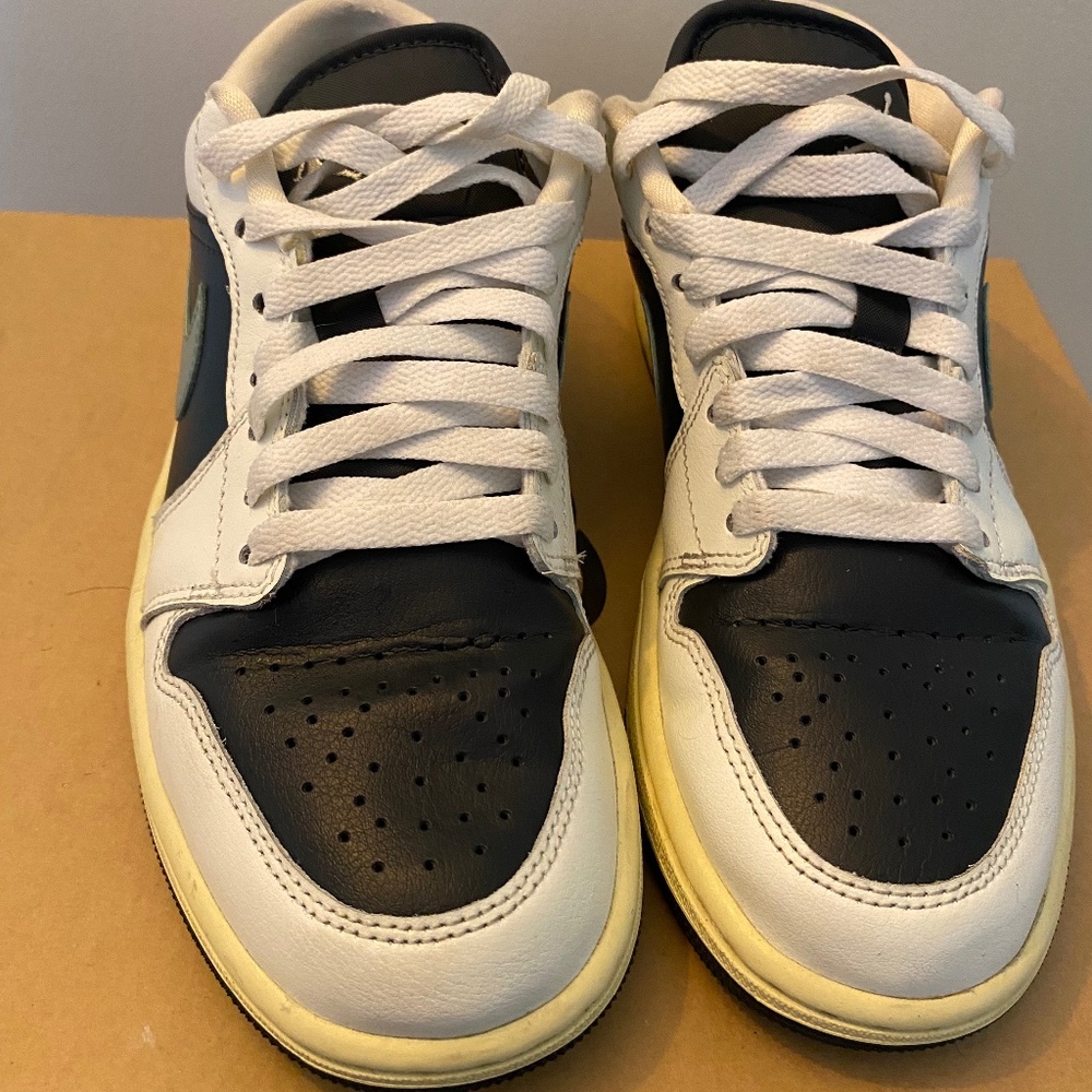 Women’s Air Jordan 1 Low